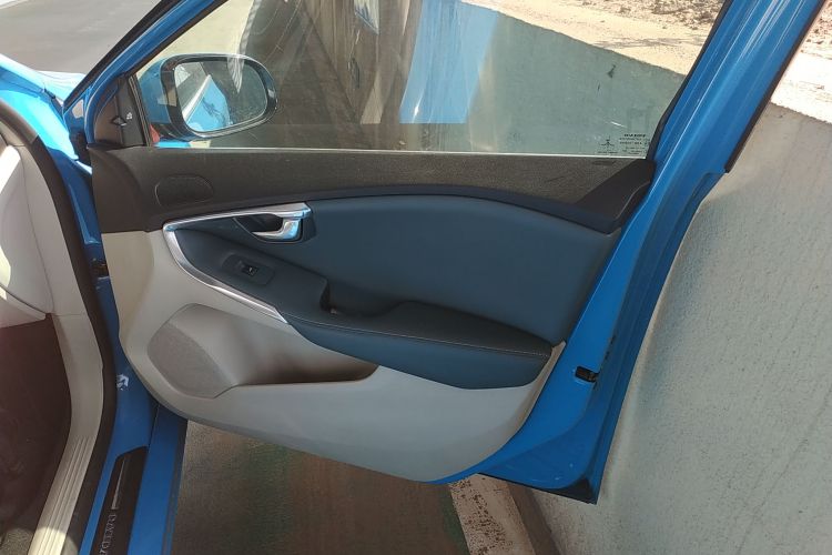 沃尔沃V40 2014款 2.0T 智雅版中控内饰7005