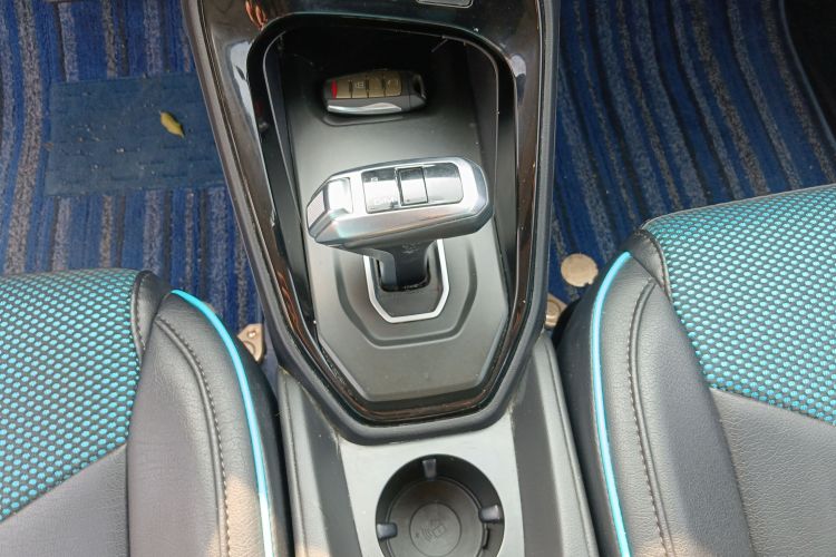 哈弗H2s 2017款 红标 1.5T 双离合精英型中控内饰18