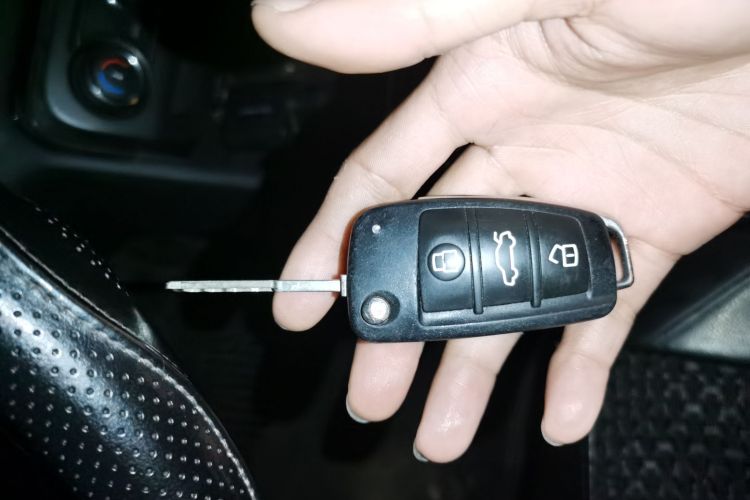 奇瑞 瑞虎3X 2018款 1.5L 自动精英版中控内饰11