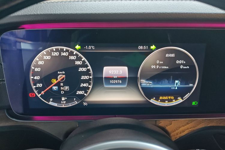 奔驰E级 2020款 E 300 L 时尚型中控内饰14