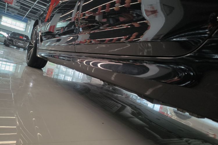 宝马5系 2023款 530Li 领先型 M运动套装局部细节9002