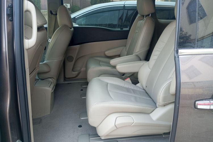 别克GL8 2017款 25S 豪华型 国V中控内饰21