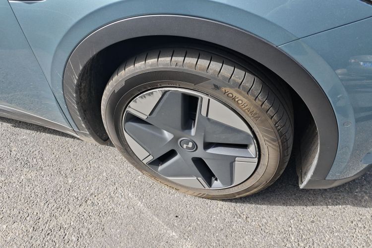 乐道L60 2024款 60kWh 后驱版车身外观10