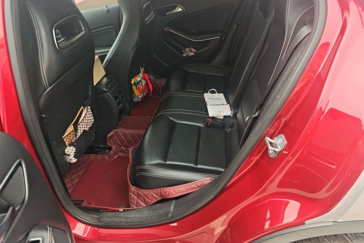 奔驰GLA 2019款 GLA 200 时尚型中控内饰21