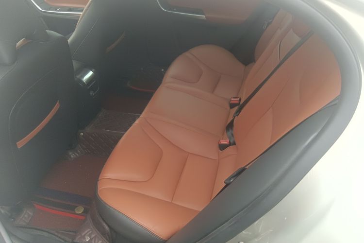 沃尔沃S60 2018款 S60L T3 智进进取版中控内饰7004