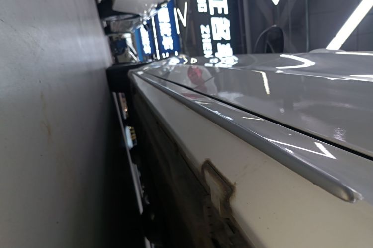 奔驰C级 2018款 C 200 L 运动版局部细节9002