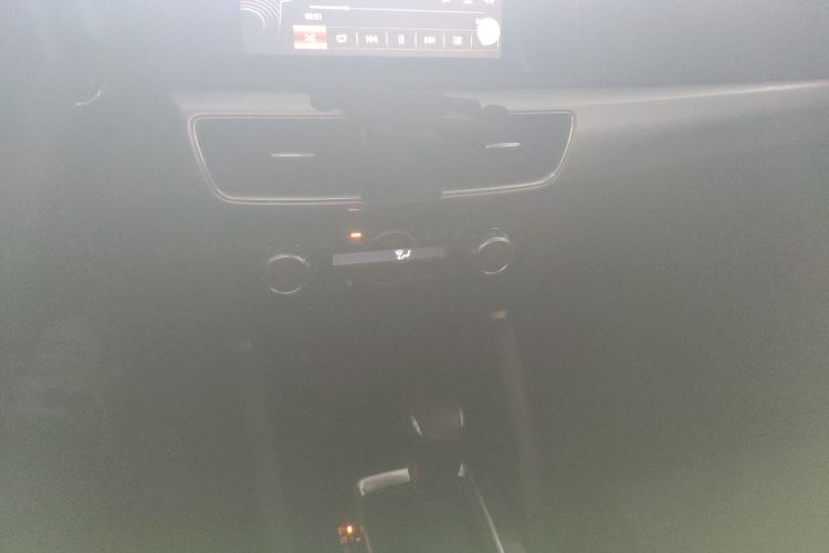 马自达CX-5 2015款 2.0L 自动两驱都市型中控内饰18