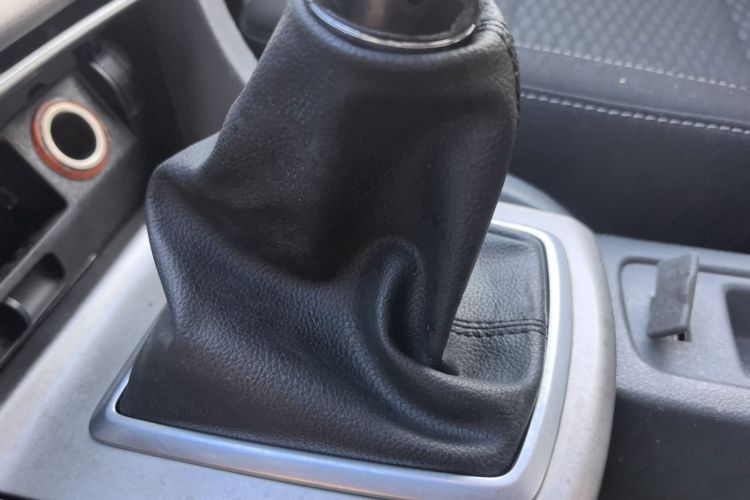 福特 福克斯 2013款 两厢经典 1.8L 手动基本型中控内饰18