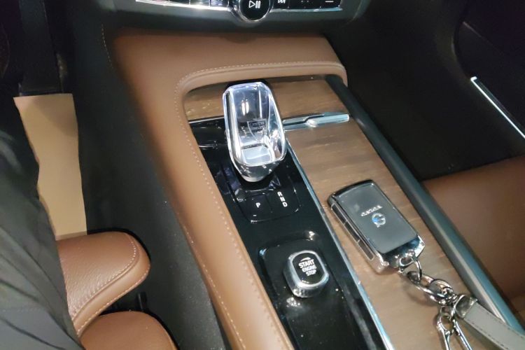 沃尔沃S90 2024款 B5 智远豪华版中控内饰18