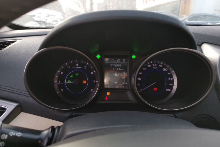 长安 逸动 2016款 1.6L 自动风尚型中控内饰14