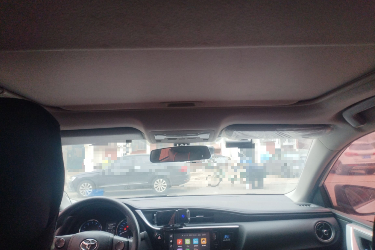 丰田 卡罗拉 2017款 改款 1.2T S-CVT GL-i中控内饰22