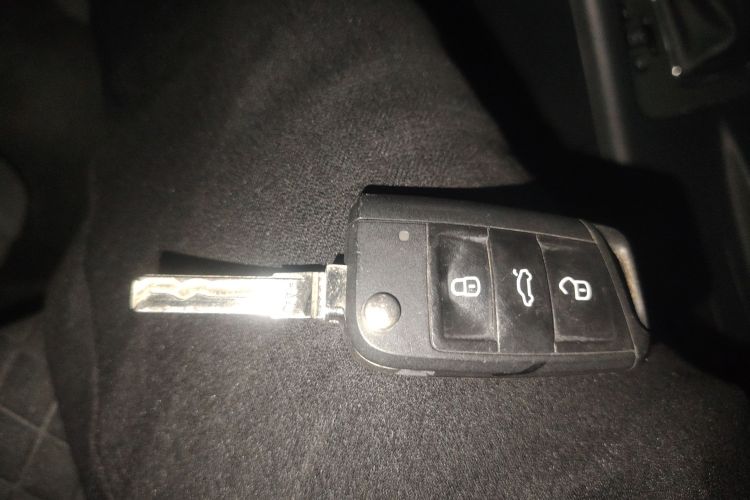 斯柯达 明锐 2018款 1.6L 自动豪华版中控内饰7001