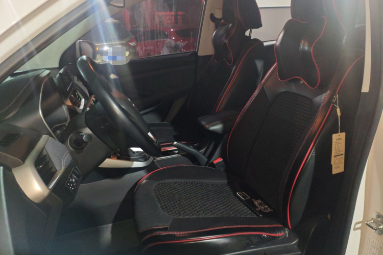 宝骏530 2019款 1.5T CVT精英型 国V局部细节19