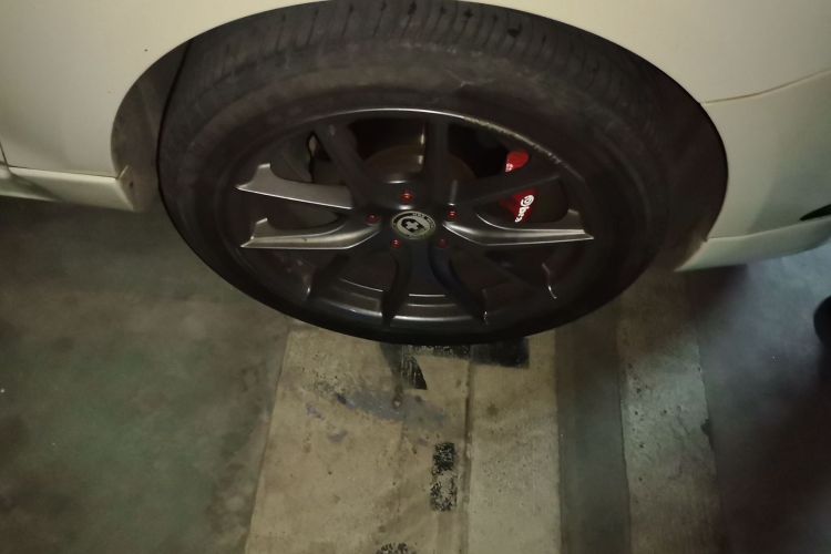 福特 福克斯 2013款 三厢经典 1.8L 手动百万纪念版车身外观10