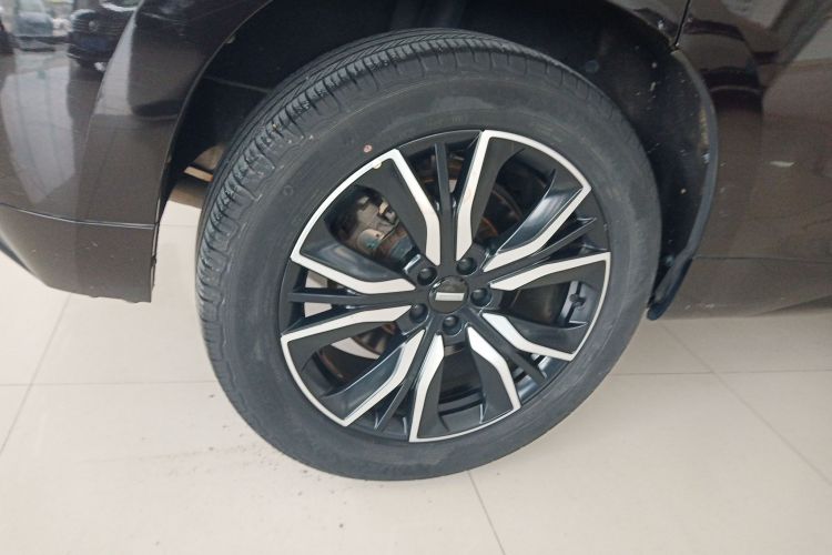 魏牌 VV7 2019款 升级款 2.0T 旗舰型 国VI车身外观6008