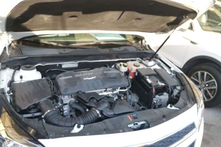 雪佛兰 迈锐宝 2014款 2.0L 自动豪华版机舱底盘24