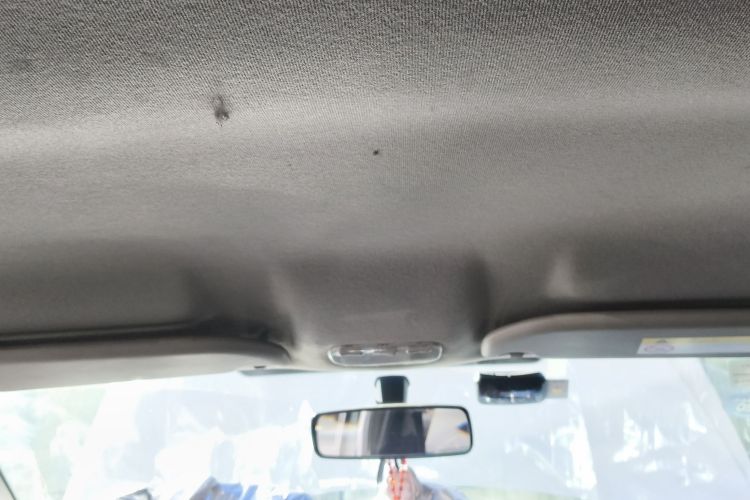 标致301 2016款 1.6L 手动舒适版局部细节22