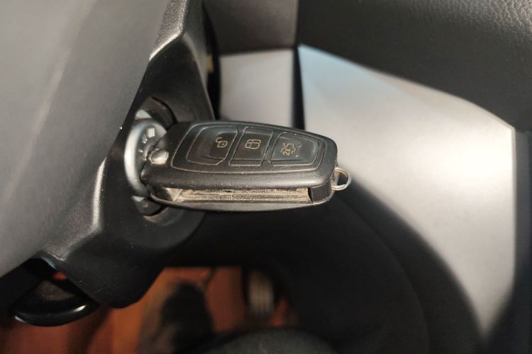 福特 翼虎 2019款 EcoBoost 180 两驱铂翼型 国VI中控内饰11