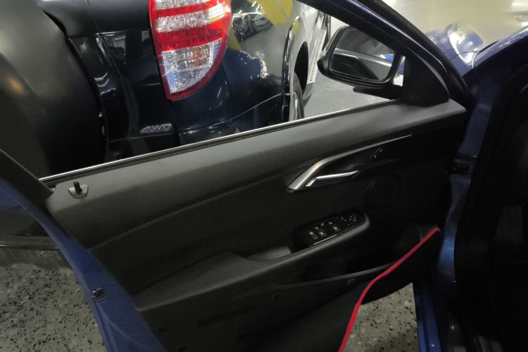 宝马1系 2017款 118i 运动型中控内饰47