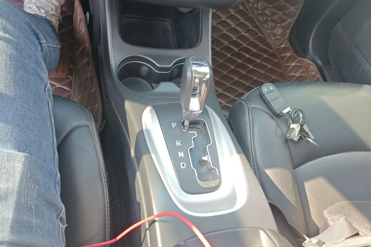 道奇 酷威 2013款 2.4L 两驱尊尚版中控内饰18