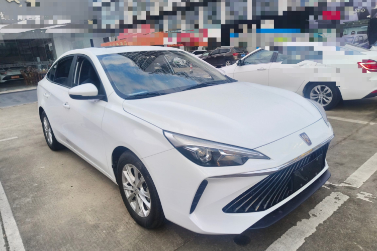 荣威i5 2023款 1.5L 手动优越版车身外观3