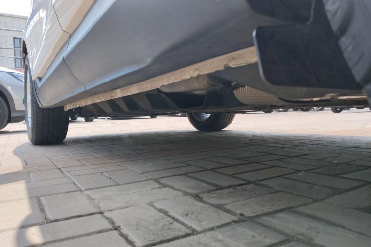 福特 锐界 2016款 EcoBoost 245 两驱精锐型 5座机舱底盘30