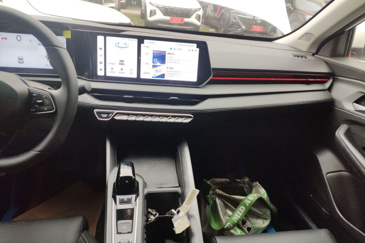 吉利汽车 2022款 缤瑞COOL 1.5T DCT电掣版中控内饰16