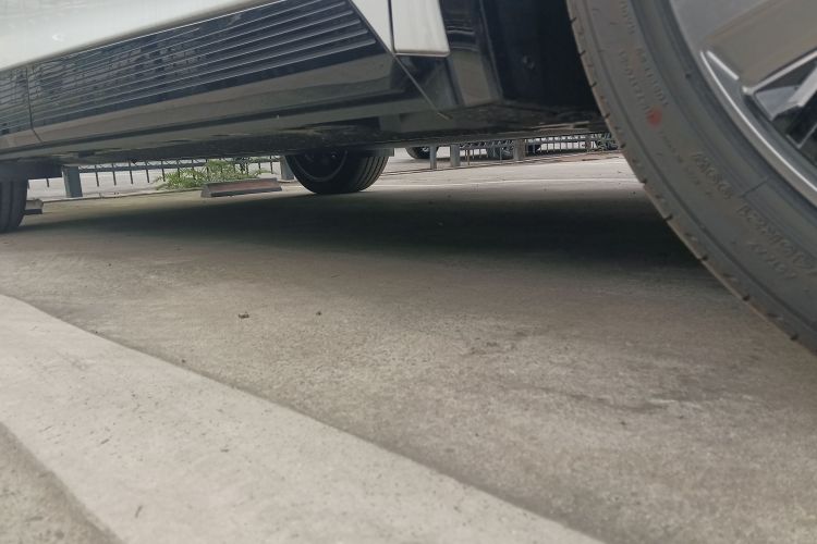 丰田bZ5 2025款 550 PRO智行版局部细节9001