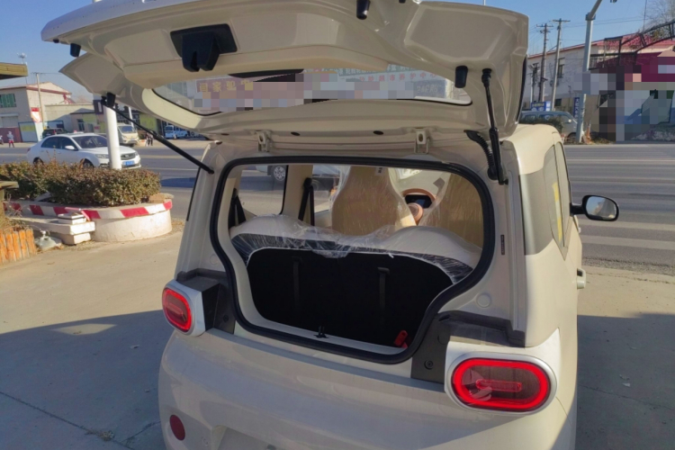 五菱汽车 宏光MINIEV 2024款 第三代 215km 青春版机舱底盘23