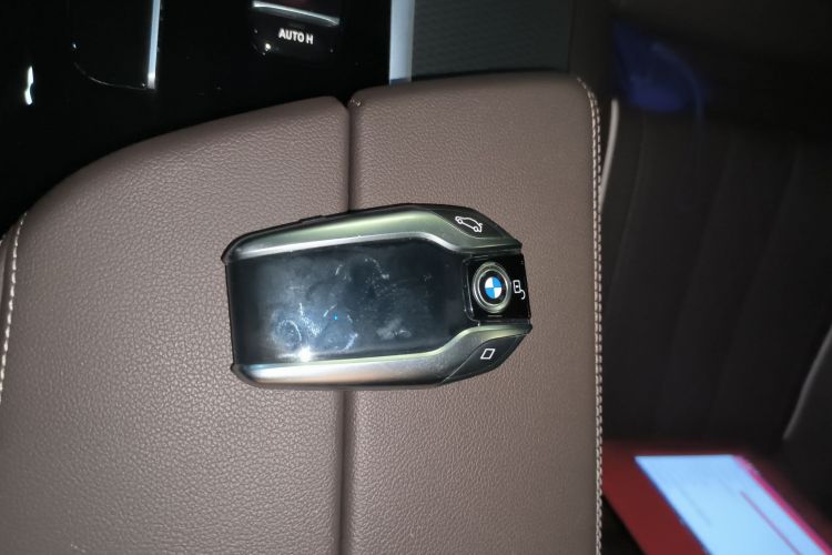 宝马5系新能源 2021款 535Le 先锋版M运动套装中控内饰7001