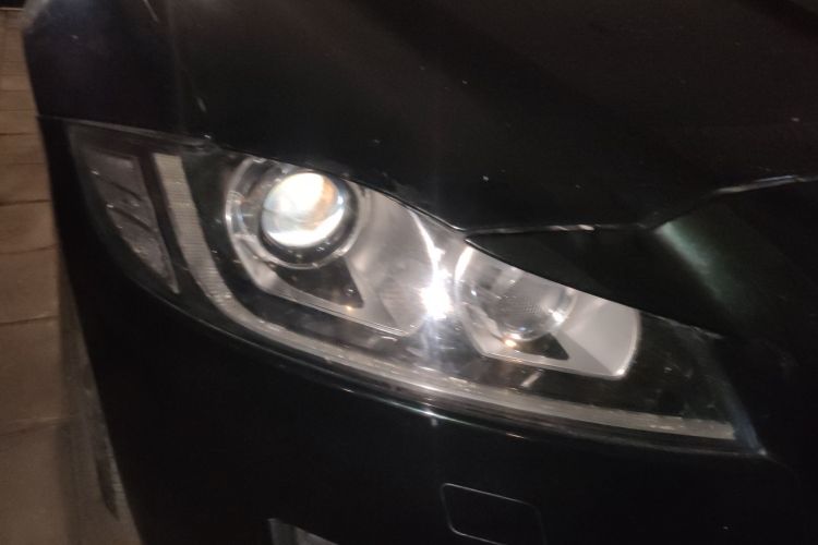 捷豹XFL 2018款 XFL 2.0T 200PS 风华版车身外观8