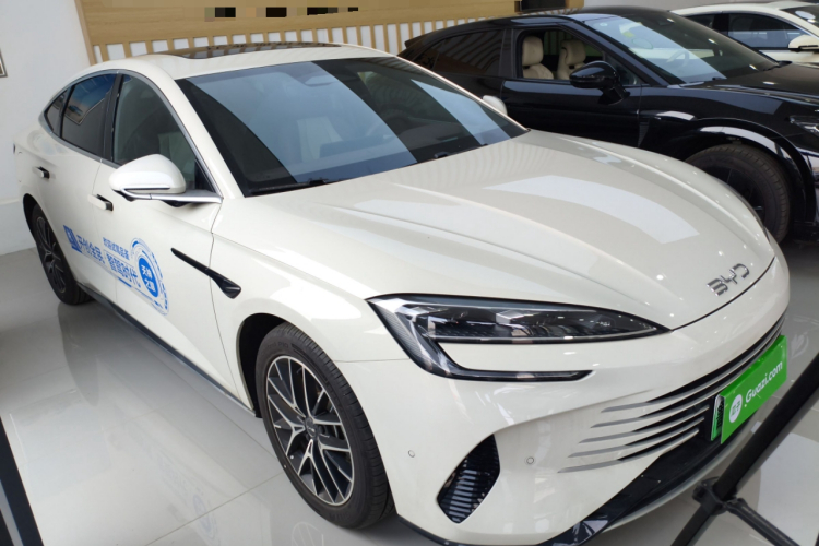 比亚迪 海豹07 DM-i 2025款 智驾版 DM-i 1.5L 125km 尊贵型车身外观6002