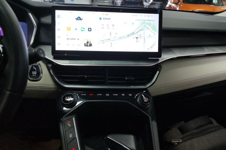 领克06 2023款 Remix 1.5T Shero中控内饰16