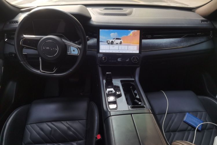 领克09 EM-P 2021款 2.0T PHEV Ultra 六座中控内饰12