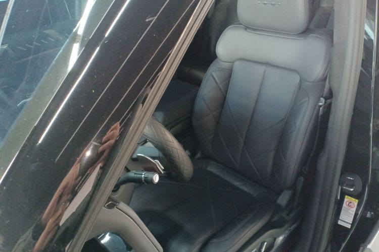 方程豹 豹8 2025款 智勇旗舰版 6座局部细节19