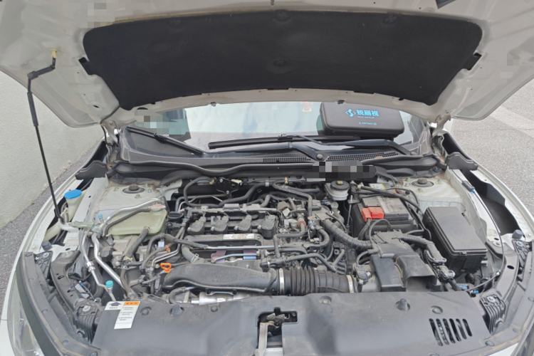 本田 思域 2021款 HATCHBACK 220TURBO CVT新锐控局部细节24