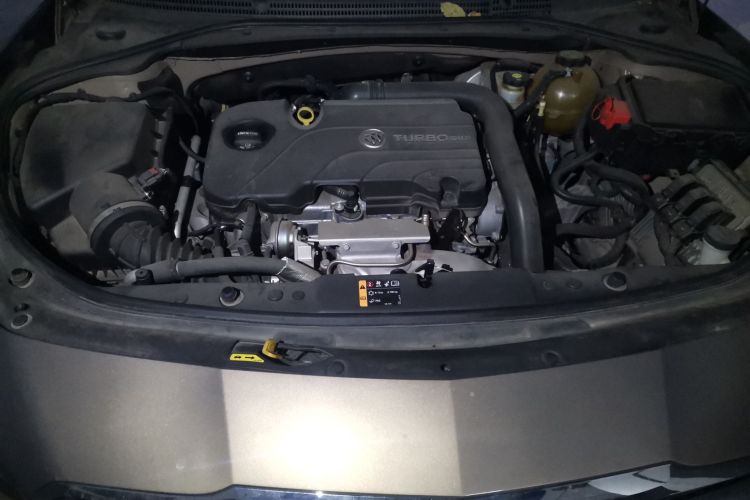 别克 君越 2018款 20T 精英型局部细节24