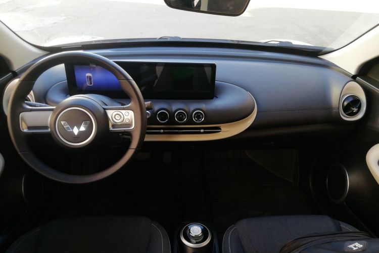 五菱汽车 五菱缤果 2023款 333km 快享款中控内饰12