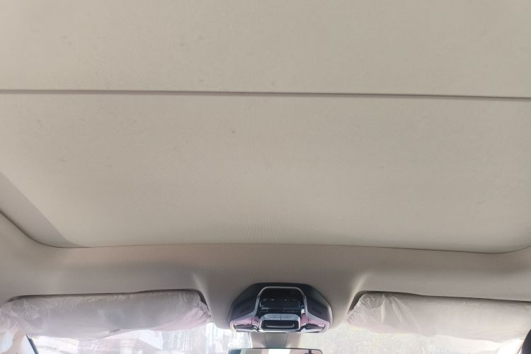 吉利汽车 嘉际新能源 2022款 1.5TD PHEV 白金舒适型中控内饰22