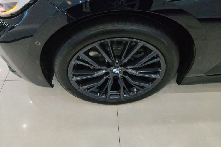 宝马3系 2022款 325Li M运动曜夜套装车身外观6007