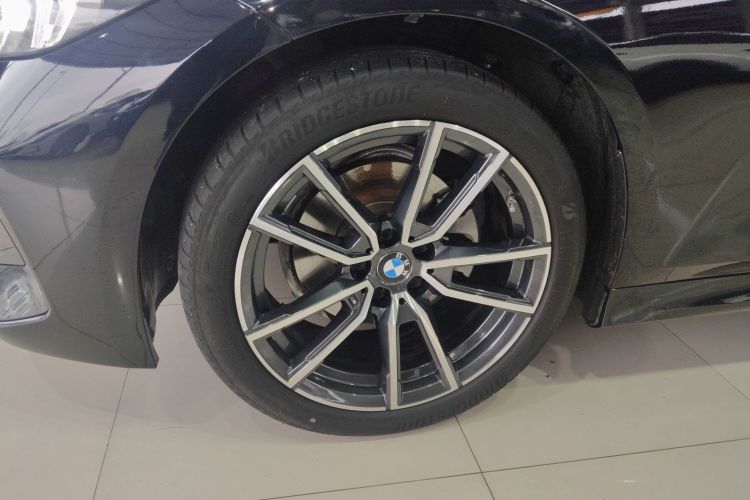 宝马3系 2023款 320Li M运动套装车身外观6007