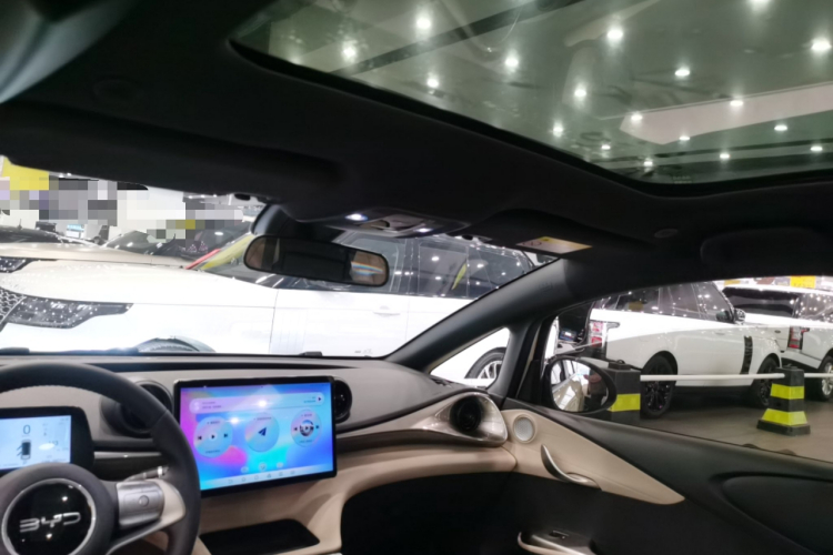 比亚迪 海豚 2024款 荣耀版 420km 时尚版中控内饰22