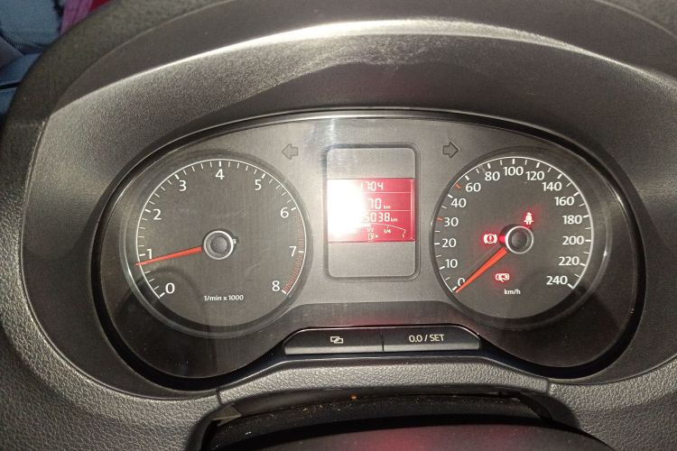 大众 Polo 2011款 1.4L 手动致尚版中控内饰14