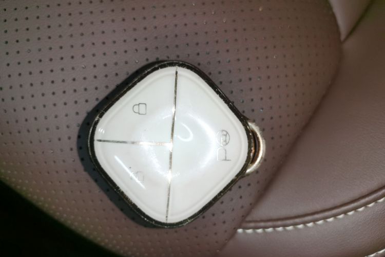 五菱汽车 五菱缤果 2023款 333km 悦享+款中控内饰11