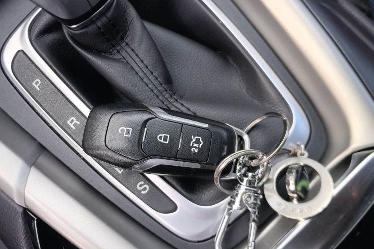 福特 蒙迪欧 2013款 2.0L GTDi200时尚型中控内饰11