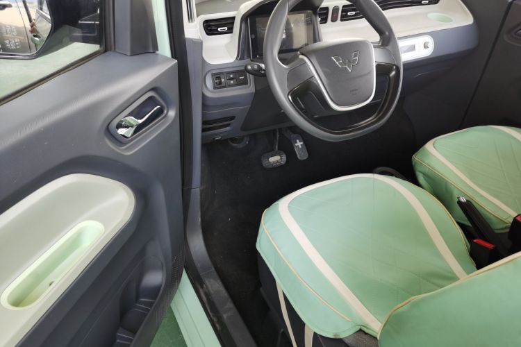 五菱汽车 宏光MINIEV 2022款 马卡龙臻享款 磷酸铁锂中控内饰7003