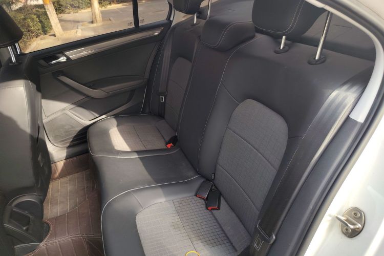 大众 桑塔纳 2019款 1.5L 自动舒适版 国VI中控内饰7004