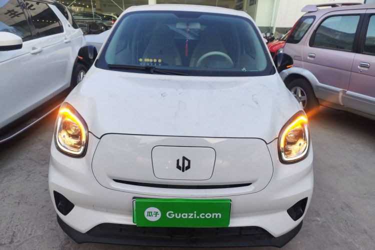 零跑汽车 零跑T03 2024款 200轻享版车身外观2