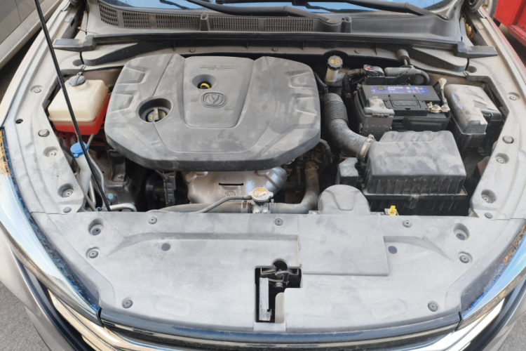 长安 逸动 2020款 PLUS 1.6L GDI 手动豪华型局部细节24