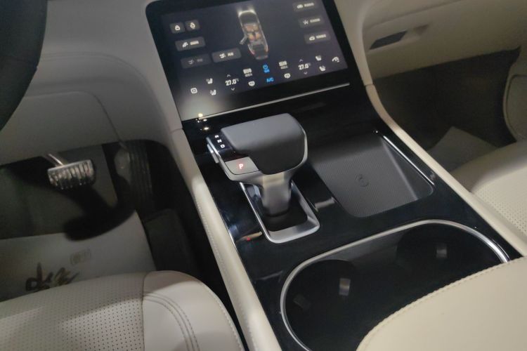 理想汽车 理想ONE 2021款 增程6座版局部细节18